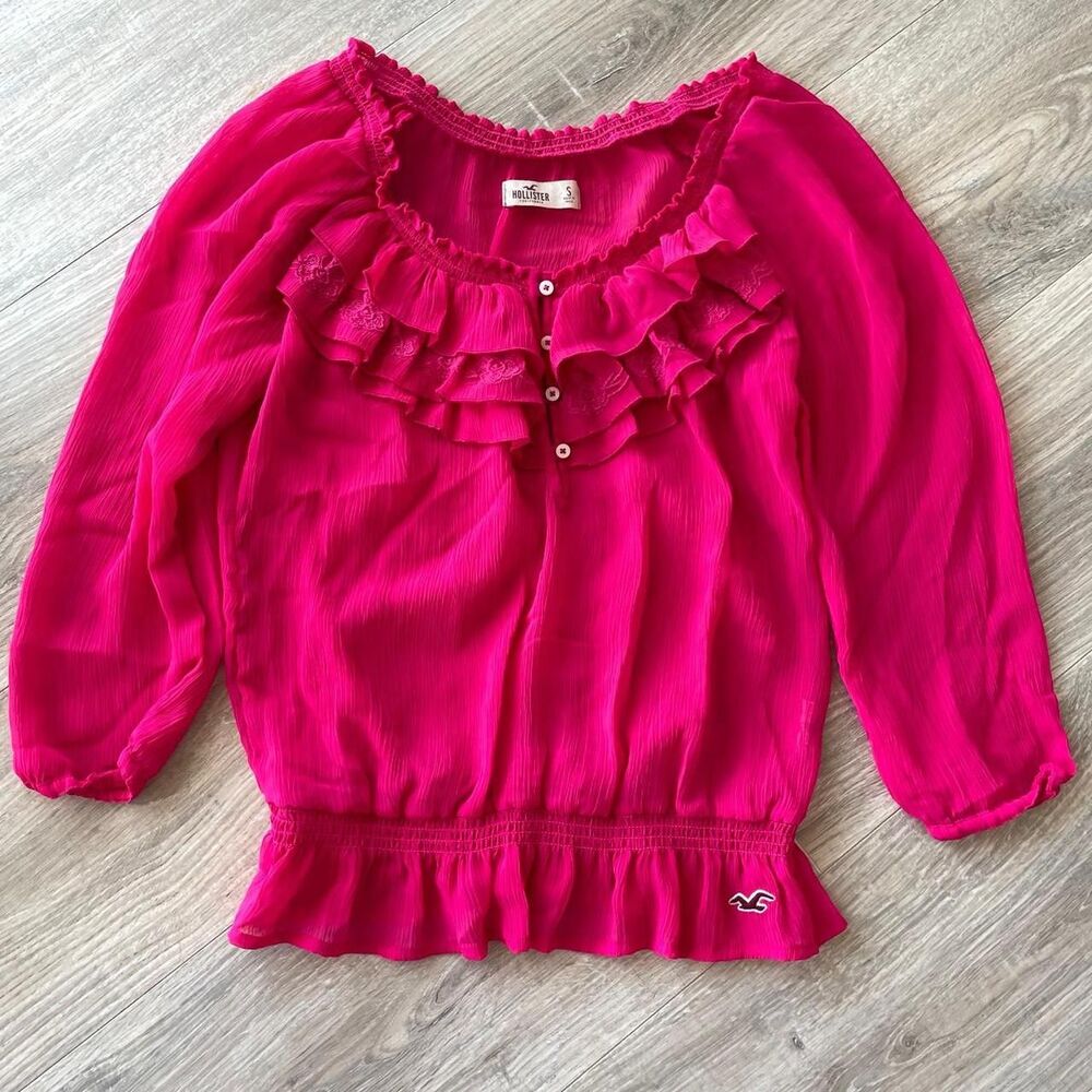 Y2K Vintage Hot Pink Ruffle Blouse with Button Up Detail 2000 Fairy Indie Sleaze